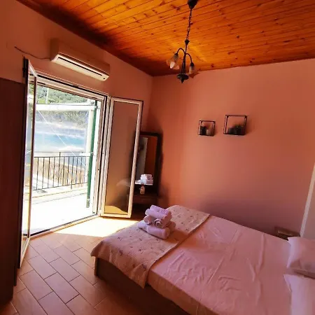 公寓 Lefkada Seascape Captivating 2-bedroom With Breathtaking Views In *