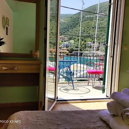 Lefkada Seascape Captivating 2-bedroom With Breathtaking Views In 塞沃塔