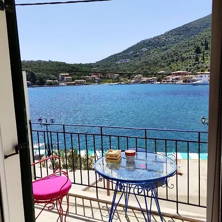 Lefkada Seascape Captivating 2-bedroom With Breathtaking Views In 公寓